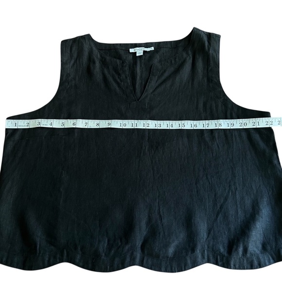 Chico’s | 100% Linen Scalloped Hem Sleeveless Top - Picture 7 of 10